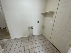 1907 N Jeanette Ave in Wichita, KS - Building Photo - Building Photo