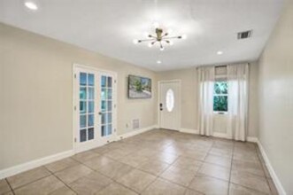 1137 NE 17th Ter in Fort Lauderdale, FL - Building Photo - Building Photo