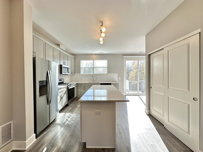 615 Broadway St in Libertyville, IL - Building Photo - Building Photo