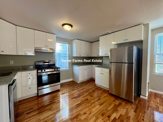 38 Forest St, Unit 2