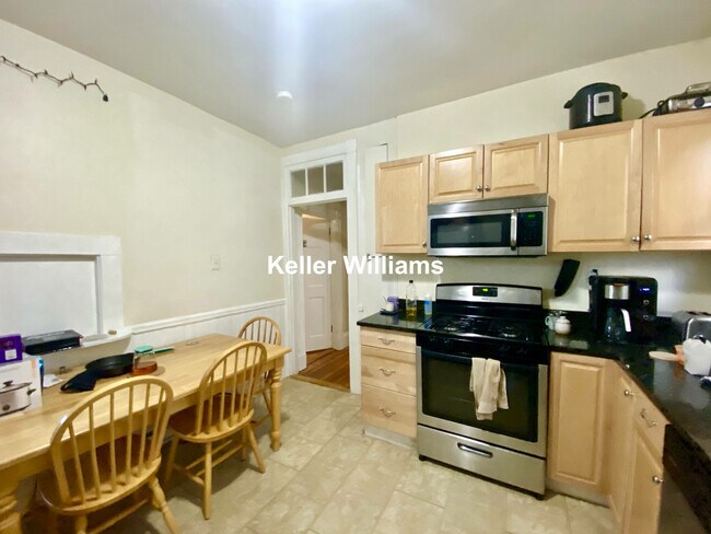 53 Hillside St, Unit 2
