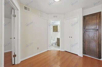 9520 Royal Ln in Dallas, TX - Building Photo - Building Photo