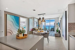 4010 S Ocean Dr in Hollywood, FL - Building Photo
