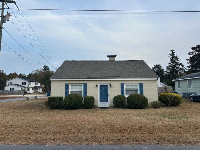 302 N Shores Rd in Washington, NC - Building Photo - Building Photo