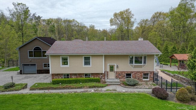 property at 809 Highland Lake Rd