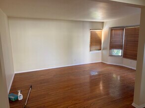 12106 Clarkson Rd in Los Angeles, CA - Building Photo - Building Photo