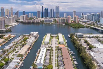 3807 NE 166th St in North Miami Beach, FL - Building Photo - Building Photo