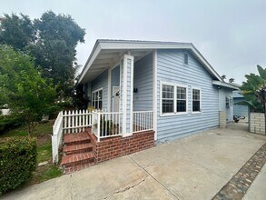 1708 Broadway St in Oceanside, CA - Building Photo - Building Photo