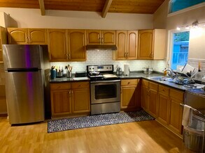 747 Pakanu St in Haiku, HI - Building Photo - Building Photo