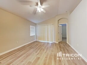 1433 Delano Trent St in Ruskin, FL - Foto de edificio - Building Photo