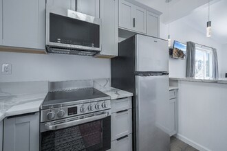 21 S Venice Blvd in Los Angeles, CA - Building Photo - Building Photo