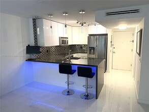 1228 West Ave in Miami Beach, FL - Building Photo - Building Photo