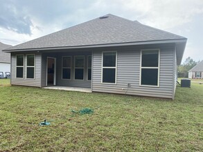 39068 Fairfields Dr in Ponchatoula, LA - Building Photo - Building Photo