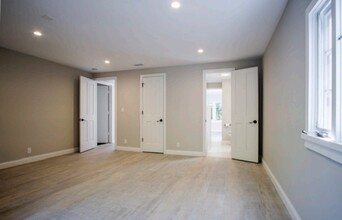 1232 Laguna St in Santa Barbara, CA - Building Photo - Interior Photo