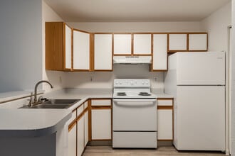 Sterling Crest Apartments in Saginaw, MI - Foto de edificio - Interior Photo