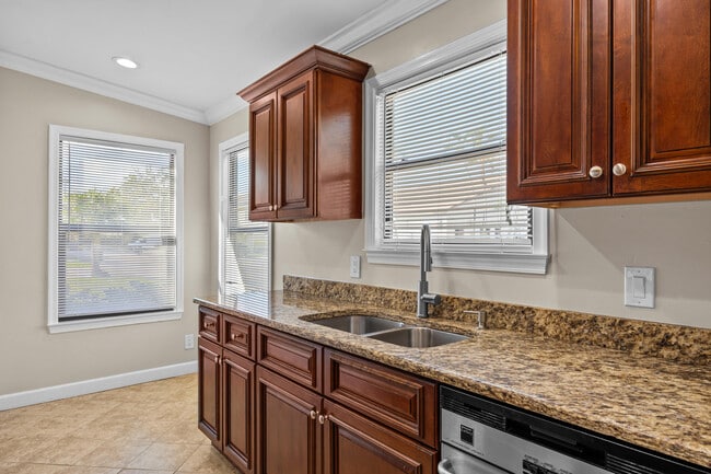 11905 Sturbridge Ln in Wellington, FL - Building Photo - Building Photo