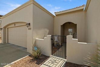 2561 Desert Cove Pl in Las Cruces, NM - Foto de edificio - Building Photo