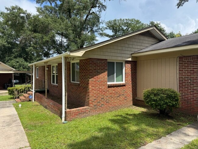 727 E Salvia St in Mobile, AL - Foto de edificio - Building Photo