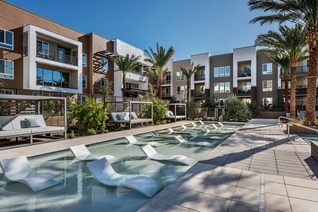 Maxwell on 66th in Phoenix, AZ - Foto de edificio