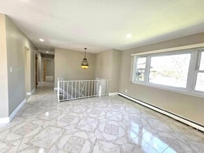 308 Browns Rd in Nesconset, NY - Building Photo - Building Photo