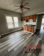 519 W Columbus Dr in East Chicago, IN - Foto de edificio - Building Photo