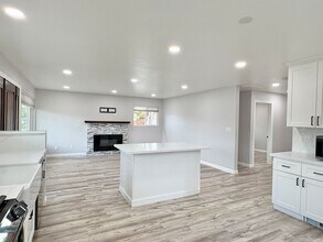 17625 Peak Ave in Morgan Hill, CA - Building Photo - Building Photo