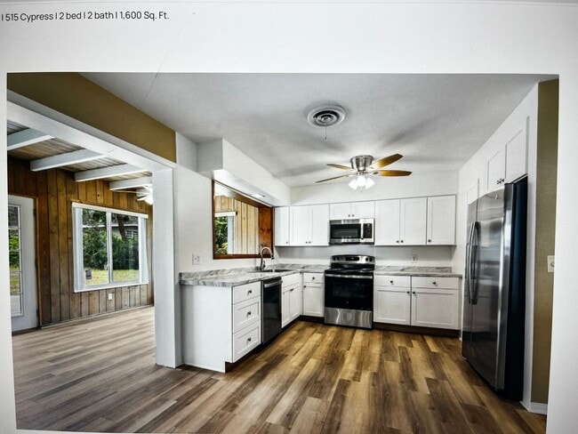 515 Cypress Rd in Vero Beach, FL - Building Photo - Building Photo