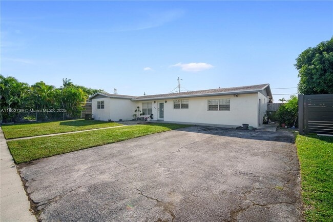 1314 W 80th St in Hialeah, FL - Building Photo - Building Photo
