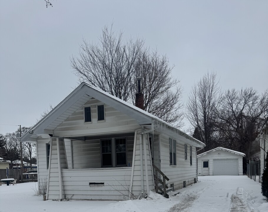 1514 Houghton Ave in Saginaw, MI - Building Photo