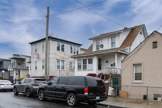 416-420 Beach 25th St in Far Rockaway, NY - Building Photo - Building Photo