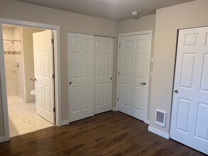 619 Elizabeth St in Sumner, WA - Building Photo - Building Photo