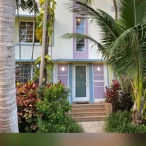 831 10th St, Unit 202 in Miami Beach, FL - Building Photo