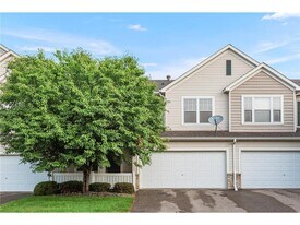 5020 Holly Ln N in Plymouth, MN - Building Photo