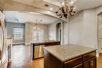 6108 Sabino Dr in Spicewood, TX - Foto de edificio - Building Photo