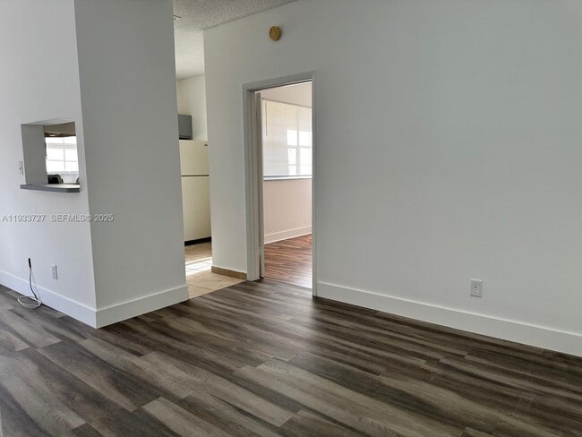 891 Cypress Park Way in Pompano Beach, FL - Building Photo - Building Photo