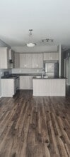 5663 Vedette Rd in Regina, SK - Building Photo - Building Photo