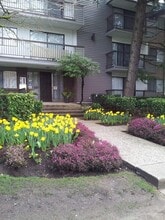 6630 Mckay Av in Burnaby, BC - Building Photo - Building Photo