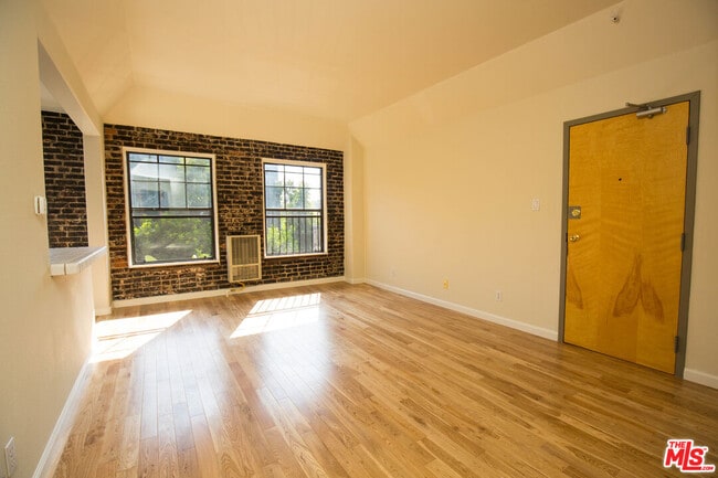 361 S Detroit St in Los Angeles, CA - Building Photo - Building Photo