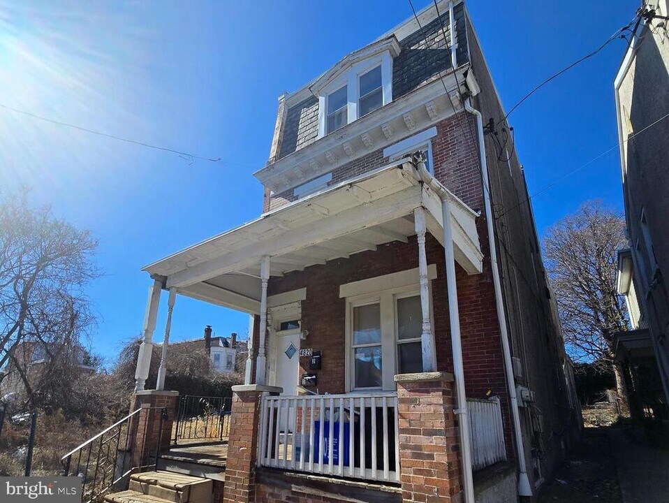4820 Griscom St in Philadelphia, PA - Building Photo
