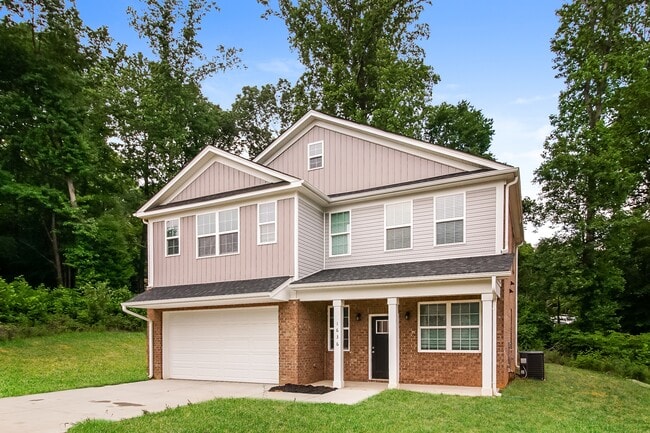 1636 Tom Sadler Rd in Charlotte, NC - Building Photo - Building Photo