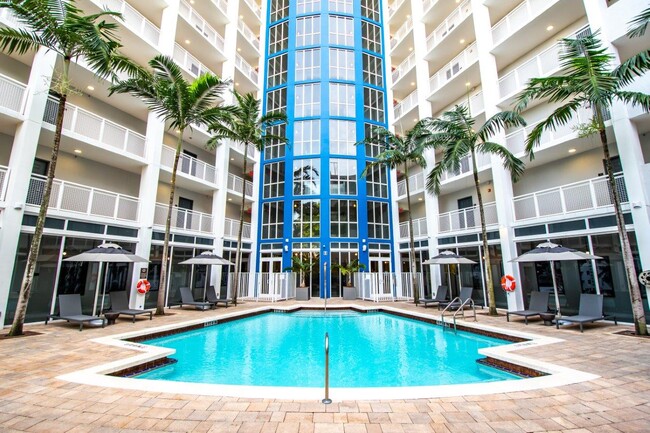 Legacy at 15th in Miami, FL - Foto de edificio - Building Photo