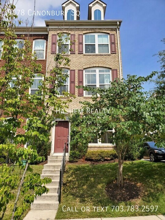 9478 Canonbury Square in Fairfax, VA - Building Photo