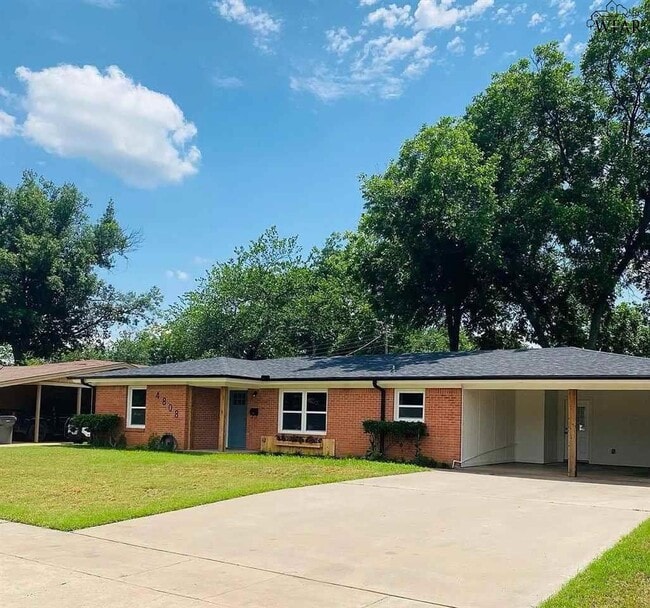 property at 4808 Alamo Dr