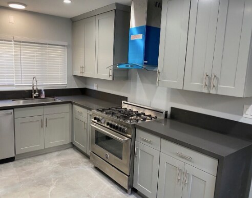 1705 Barry Ave in Los Angeles, CA - Building Photo