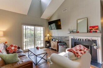 321 Duke St, Unit 133 in Norfolk, VA - Building Photo - Building Photo