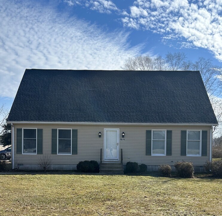 8528 Newark Rd in Newark, MD - Building Photo