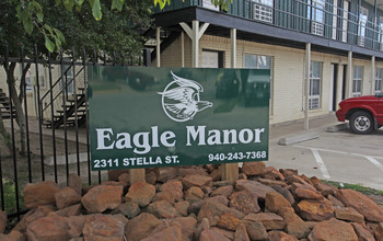 Eagle Manor Apartments in Denton, TX - Building Photo - Building Photo