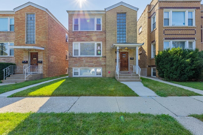 property at 1638 Home Ave