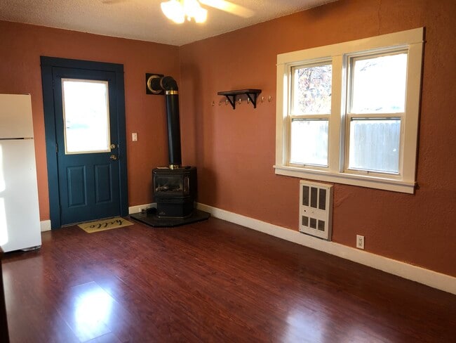 535 SE Side St in Pullman, WA - Foto de edificio - Building Photo