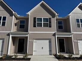 153 Mackenzie Wy in Lewisburg, TN - Building Photo